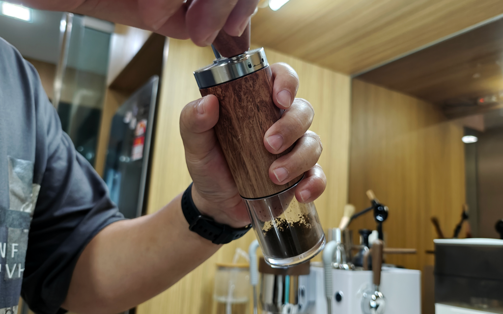 Dark Roast Khun Kong manual grind
